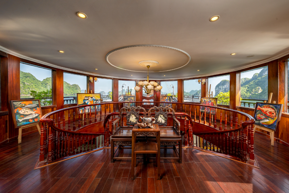 Emperor Cruise hall