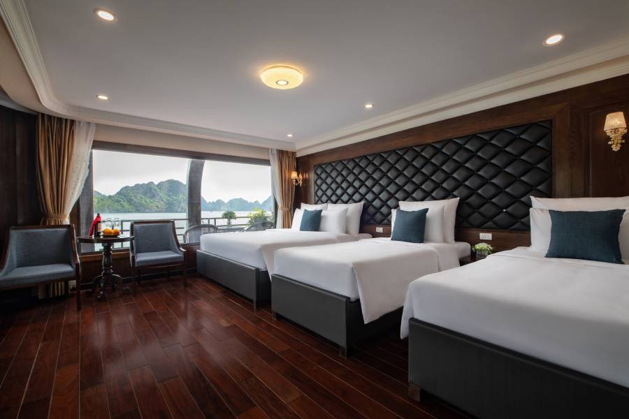 La Pandora Cruise room