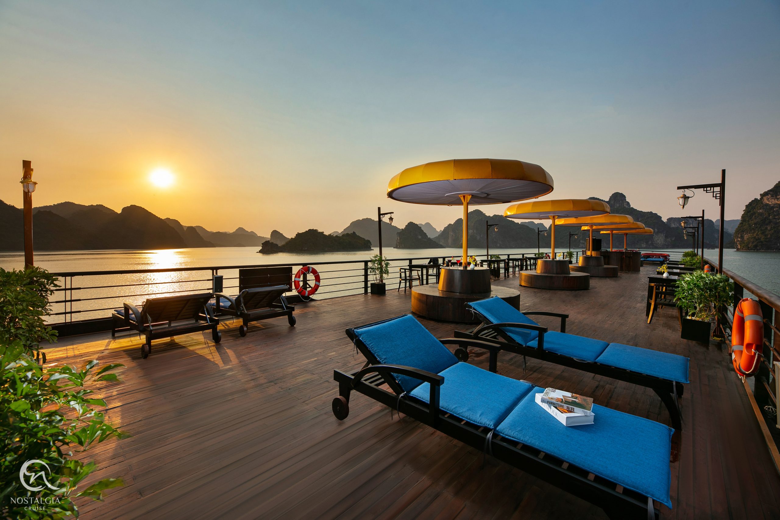 Nostalgia Cruise sundeck