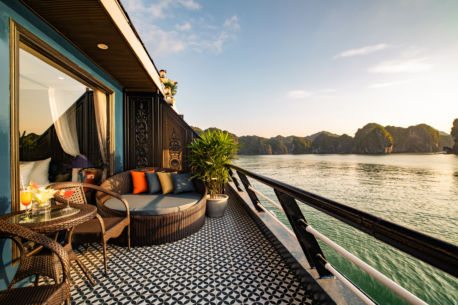 Rosy cruise balcony